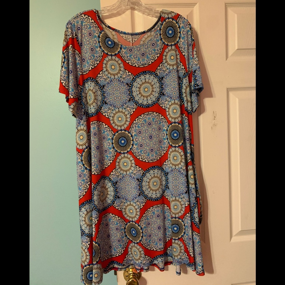 Bright 3X size tunic beautiful colors, fun to wear